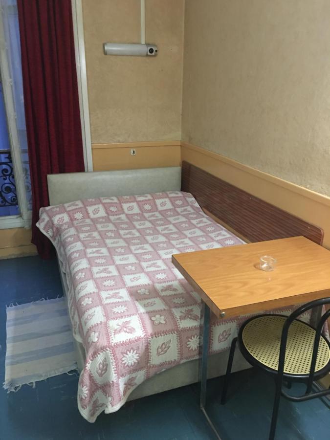 Hotel A la Pinte du Nord à Paris Extérieur photo